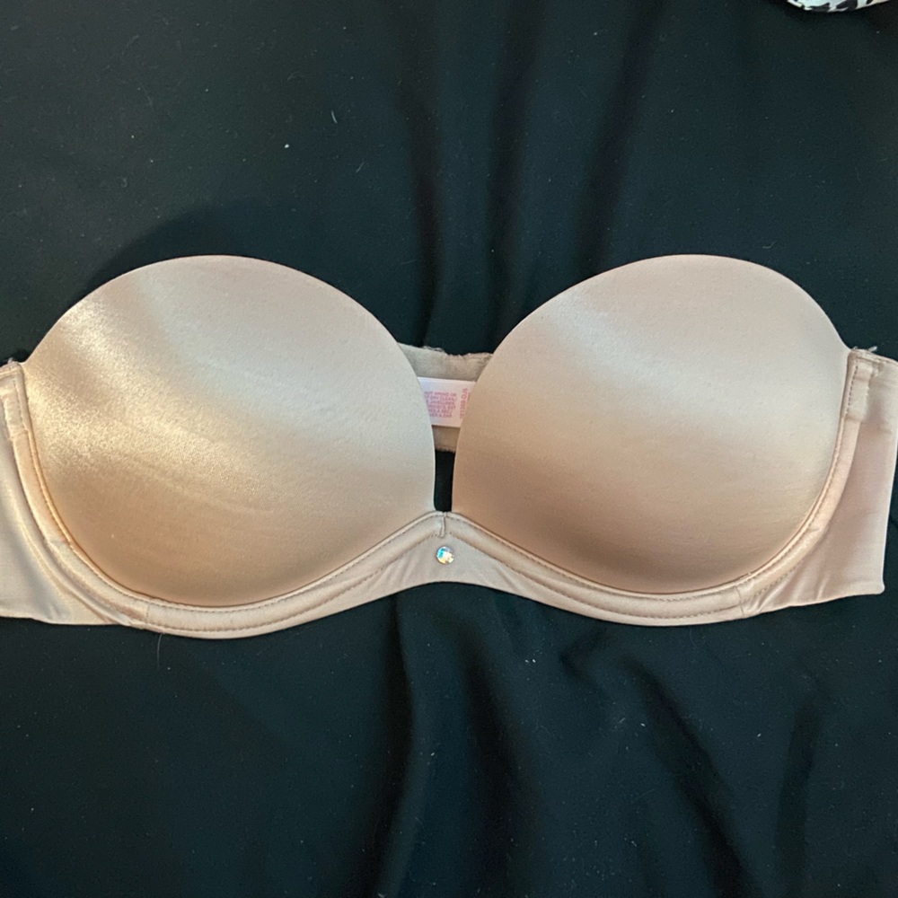 Victoria’s Secret Very Sexy Nude Strapless Bra 34B